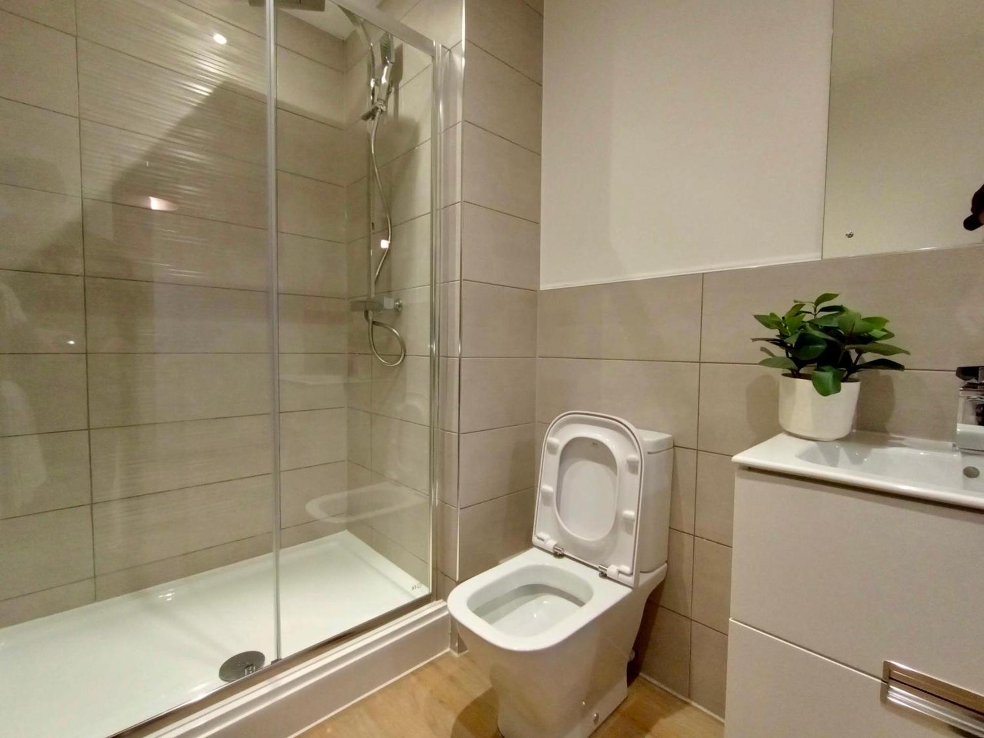 Luxury 2 Bed 2 Bath Flat Near Old Trafford Διαμέρισμα Μάντσεστερ Εξωτερικό φωτογραφία