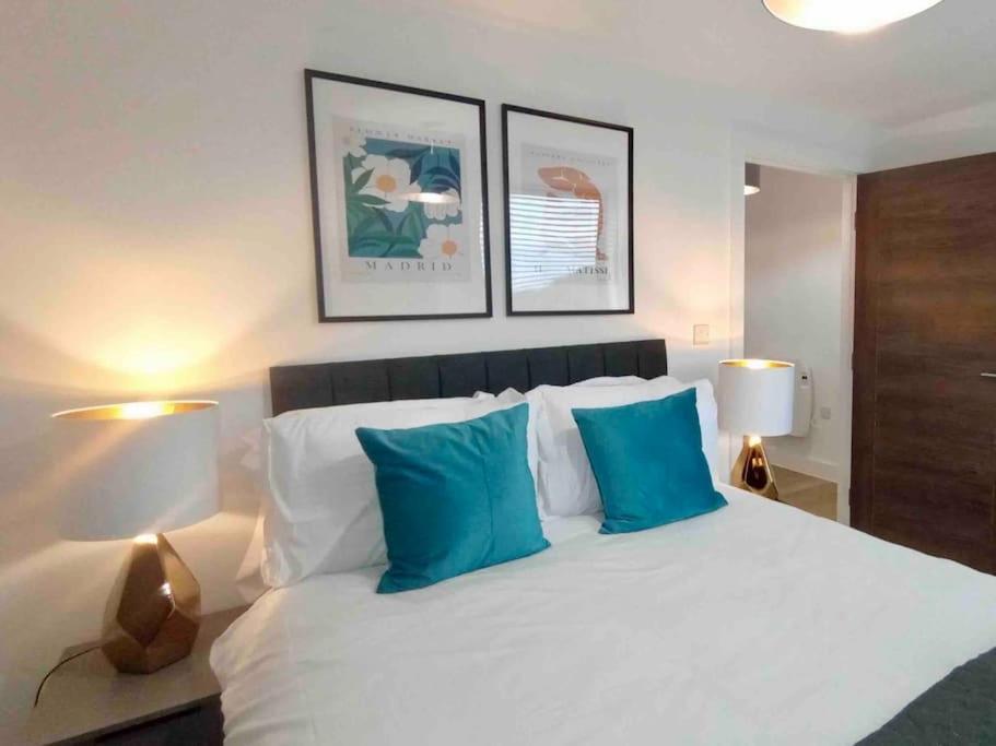 Luxury 2 Bed 2 Bath Flat Near Old Trafford Διαμέρισμα Μάντσεστερ Εξωτερικό φωτογραφία