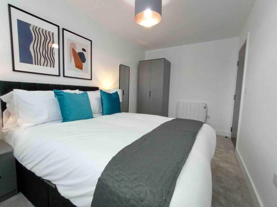 Luxury 2 Bed 2 Bath Flat Near Old Trafford Διαμέρισμα Μάντσεστερ Εξωτερικό φωτογραφία